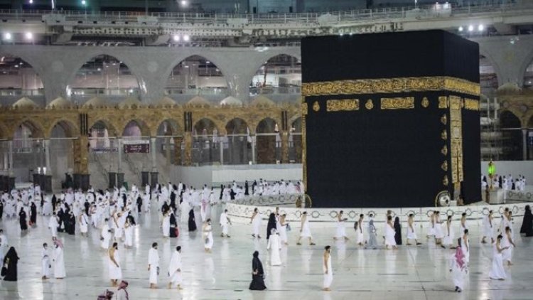 Arab Saudi Umumkan Perempuan Diizinkan Haji dan Umrah Tanpa Mahram