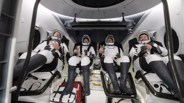 Selesaikan Misi Stasiun Luar Angkasa Internasional, Empat Astronot Berhasil Mendarat di Bumi dengan Selamat
