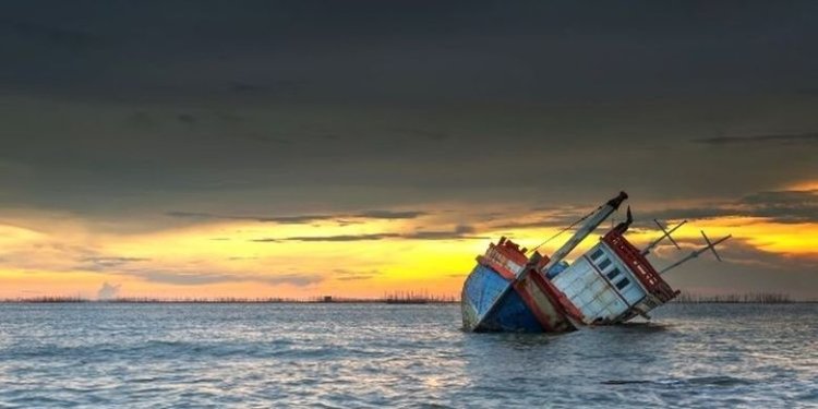 Kapal Motor di Rote Ndao Tenggelam, 7 Orang Meninggal 11 Luka-luka