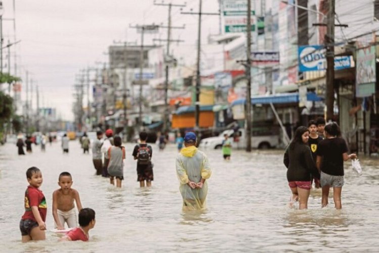 Thailand Dilanda Banjir Akibat Hujan Deras, PM Perintahkan Percepat Bantuan untuk Korban