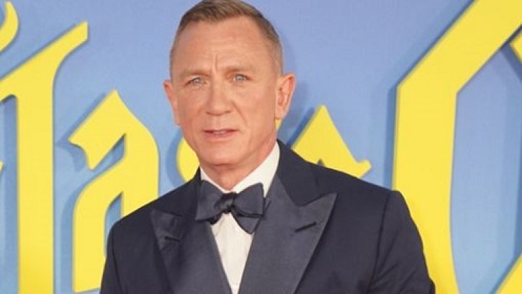 Selamat! Daniel Craig Terima Medali dari Kerajaan Inggris karena Perannya di James Bond