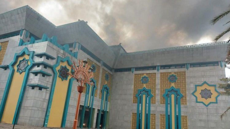 Sedang Direnovasi, Kubah Masjid Jakarta Islamic Center Terbakar-Ambruk!