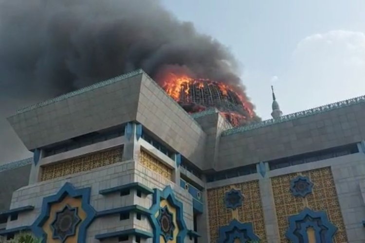 Kebakaran Masjid Jakarta Islamic Center Diduga Berasal dari Percikan Api Las