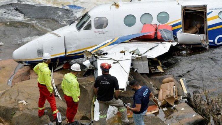 Waduh! Pesawat Mesin Tunggal Tabrak Rumah, Seluruh Penumpang Tewas