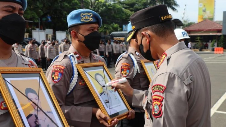 Tak Hadiri Upacara Pemecatan, 4 Polisi di Tangerang Fotonya Dicoret