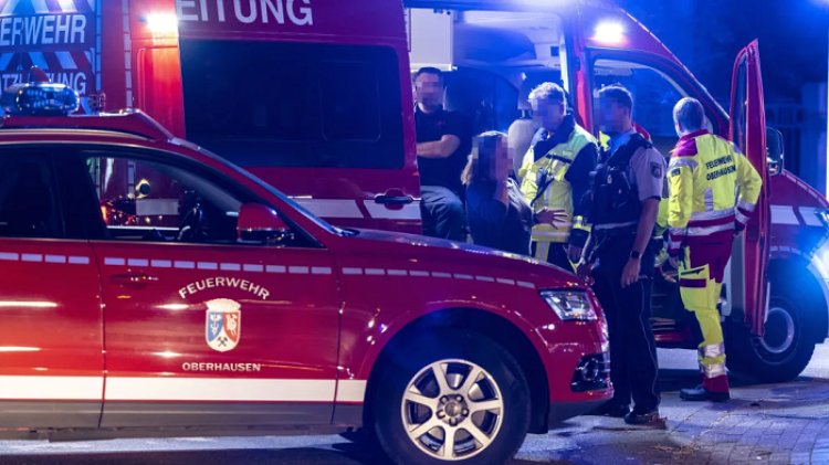 Tim penyelamat di lokasi penembakan di Oberhausen (NRW). Foto: Getty Images/Christoph Reichwein/dpa