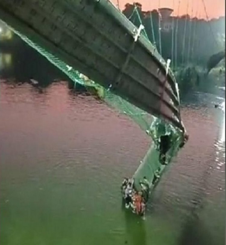 Jembatan Gantung di India Ambruk, Korban Tewas Kini Jadi 81 Orang