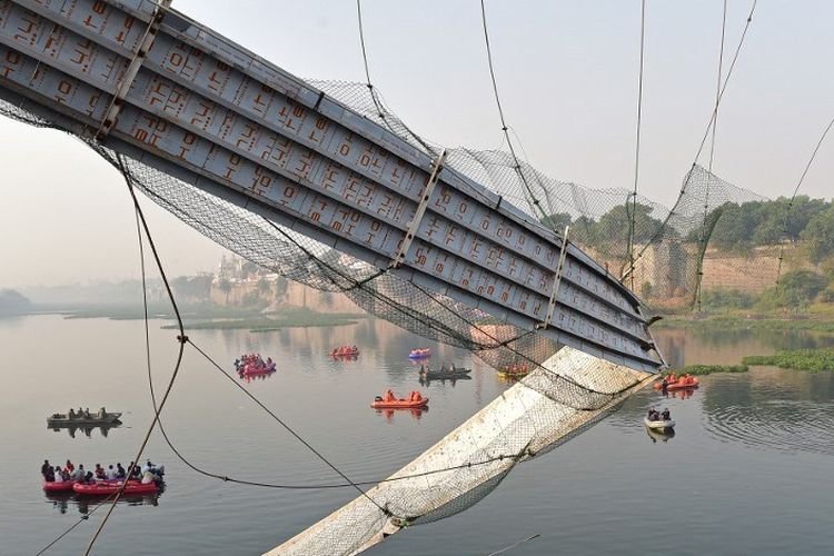 Korban Tewas Jembatan Ambruk di India Menjadi 137 Orang