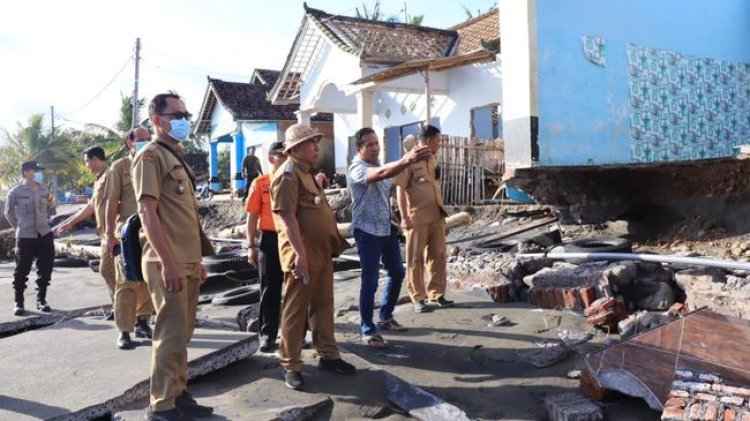 70 Rumah Rusak Akibat Abrasi di Pesisir Pebuahan Jembrana Bali
