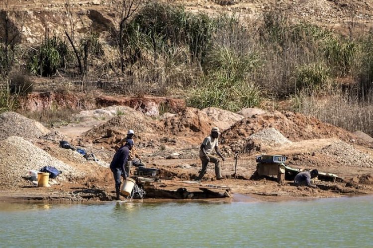 Ngeri, Polisi Afrika Selatan Temukan 19 Mayat di Area Tambang Ilegal