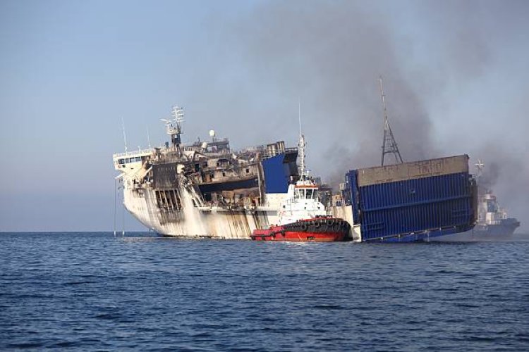 Tabrakan Dua Kapal di Laut China Timur Sebabkan 14 Orang Terjebak, 3 Diantaranya Selamat