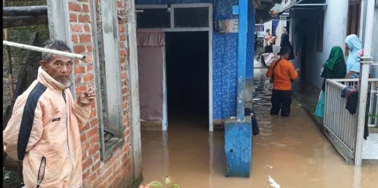 Puluhan Rumah-Sawah di Tasikmalaya Terendam Banjir Hingga Tertimpa Tanah Longsor