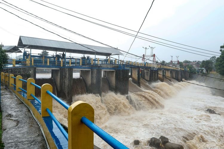 Debit Air Ciliwung di Bendung Katulampa Bogor Terpantau Aman, TMA Capai 30 Cm