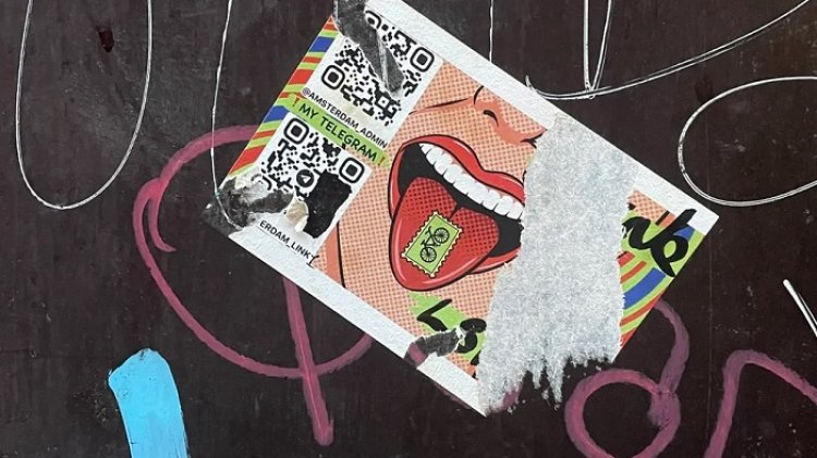 Duh! Penjual Narkoba di Amsterdam Gunakan Stiker di Pinggir Jalan Untuk Tarik Pembeli