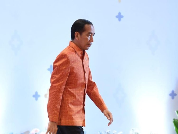 Berkemeja Khas Khmer, Jokowi Hadiri Jamuan Makan