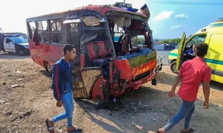 Gagal Nyalip, Minibus di Mesir Kecelakaan Tewaskan Setidaknya 18 Orang