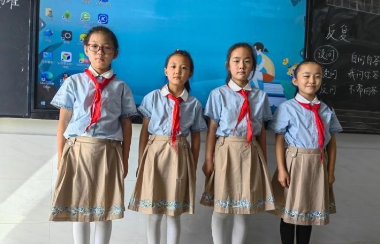 Unsur Budaya Dunhuang Jadi Motif Seragam Sekolah
