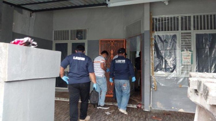 Polisi Temukan Bungkus Makanan saat Olah TKP Kasus Tewasnya Satu Keluarga di Kalideres