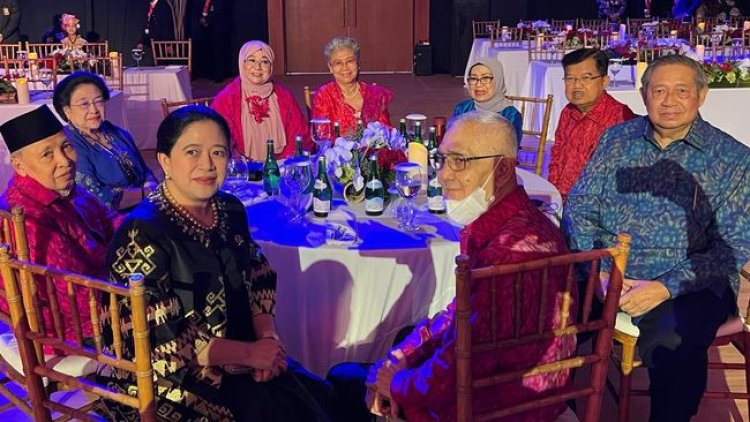 Makna Kebaya Biru Megawati saat Duduk Semeja dengan SBY