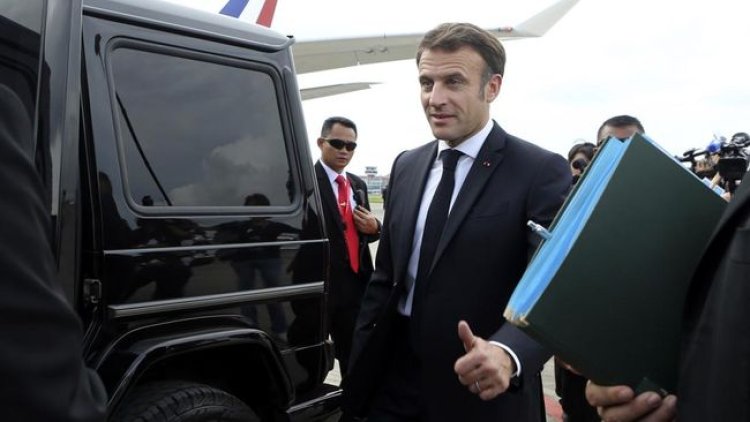 Viral Presiden Prancis Blusukan  hingga Gendong Bayi di Bali Usai Pertemuan KTT G20