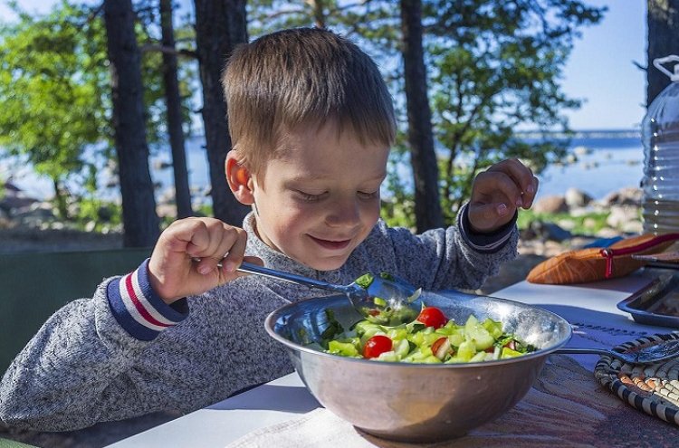 Catat Bunda, Ini 13 Makanan yang Bisa Meningkatkan Kecerdasan Otak Anak