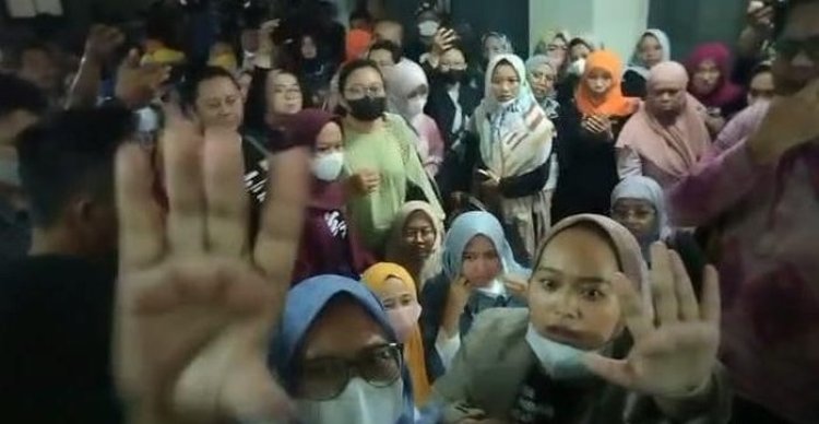 Divonis 7 Tahun Penjara, Pendukung Mas Bechi Ricuh di PN Surabaya