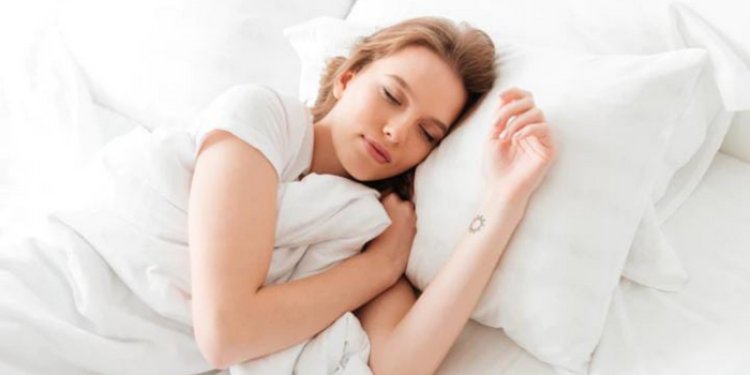 Simak! Ini Posisi Tidur yang Baik untuk Cegah Asam Lambung Naik