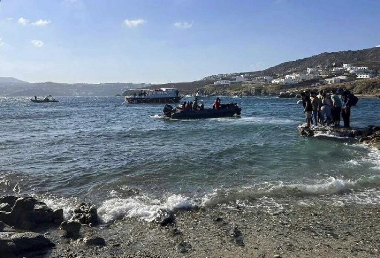 Penjaga Pantai Yunani Selamatkan Ratusan Migran yang Terjebak Badai