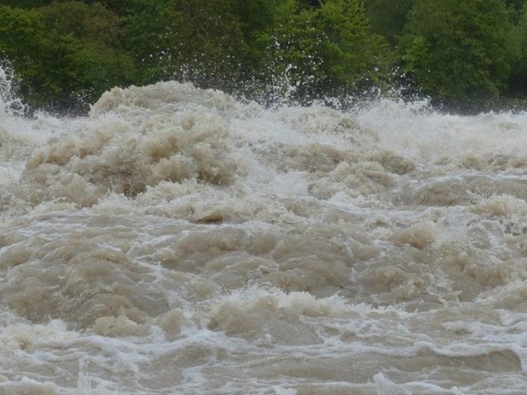 Duh! Banjir Bandang Terjang Dua Desa di Bondowoso