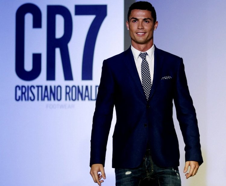 Lagi Cari Klub Baru Usai Tinggalkan MU, Segini Gaji Terakhir Cristiano Ronaldo