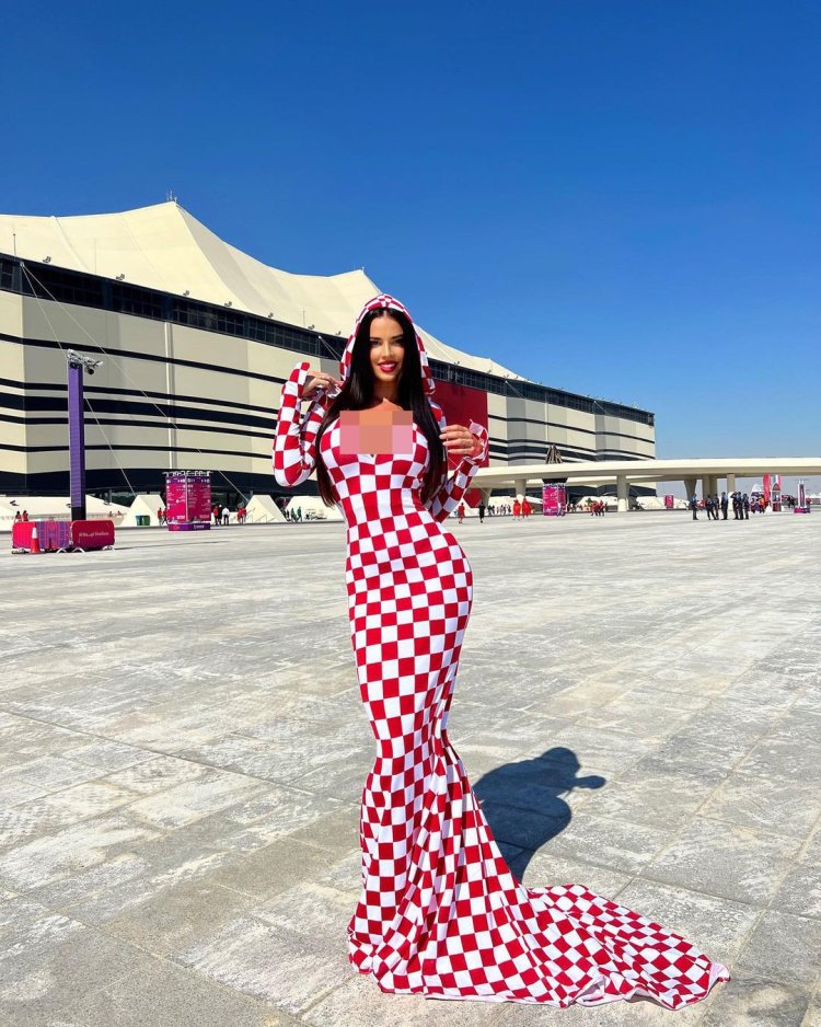 Mantan Miss Kroasia Nekat Pamerkan Keseksian di Qatar