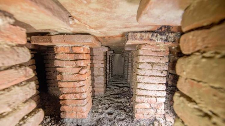 Bangunan pemanas di bawah lantai peninggalan Romawi. (Getty Images/Marcel Zanjani)