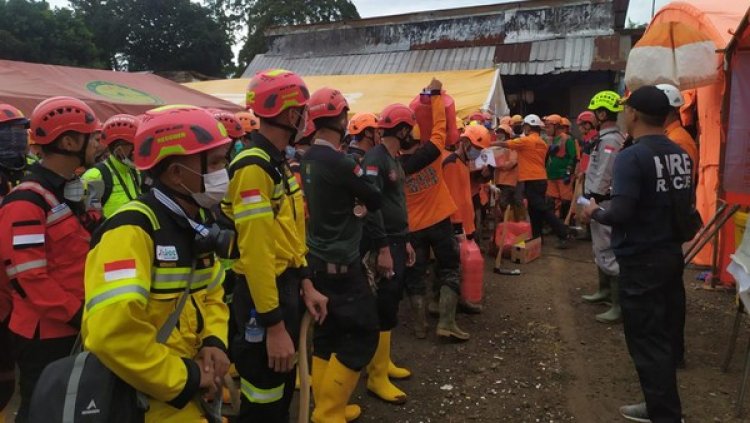 Tim SAR Gabungan Kembali Lanjutkan Pencarian 14 Warga Hilang Korban Gempa Cianjur