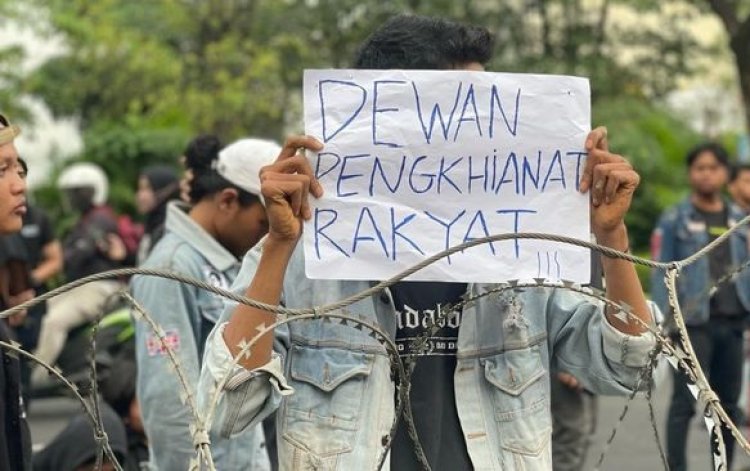 Polisi Bubarkan Aksi Penolakan RKUHP di CFD Jakarta, Ada Teriakan Nama Sambo