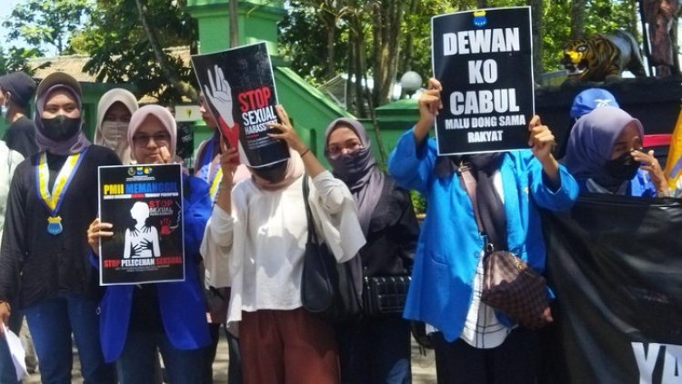 Mahasiswa PK PMII Staibana Pandeglang Gelar Aksi Demonstrasi di Kantor DPRD Pandeglang