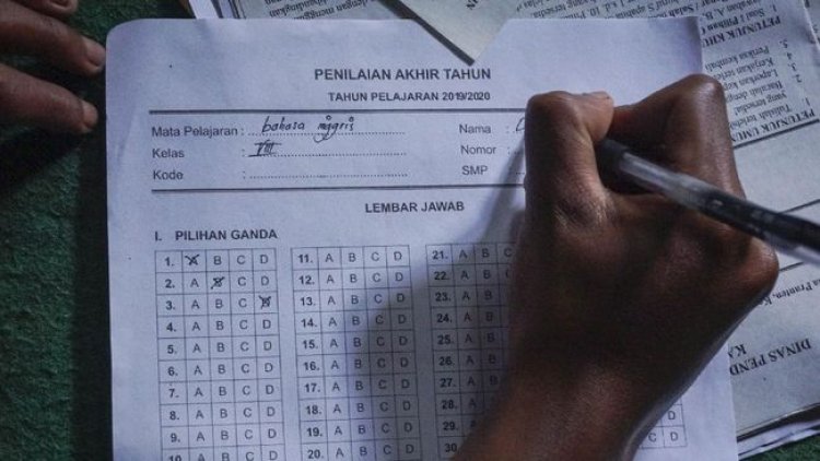 Masih Ada di Padang! Siswa SMP Tak Boleh Ikut Ujian karena Ngutang Seragam