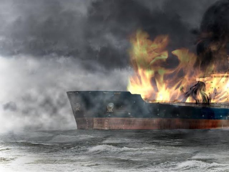 Kapal Tanker Bermuatan Bahan Bakar di Afsel Meledak, 9 Orang Tewas 40 Luka-luka