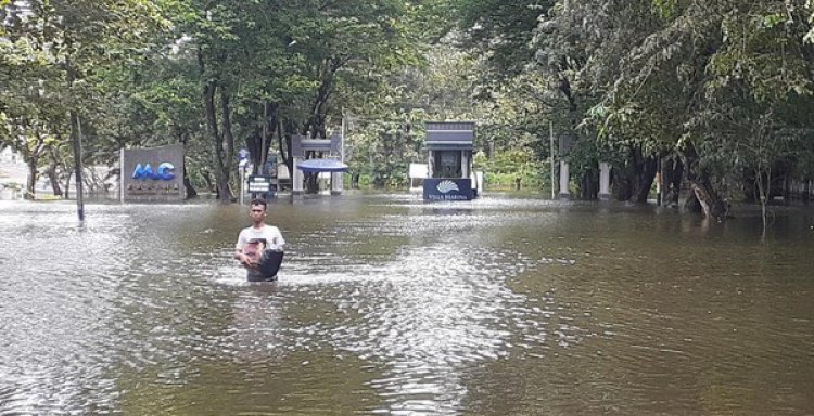 Belum juga Surut, Kawasan Pantai Marina Semarang Terendam Banjir Sejak 4 Hari Lalu