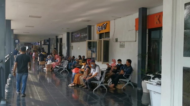 Dampak Banjir Semarang, KAI Beri Kompensasi Pengembalian Tiket 100 Persen