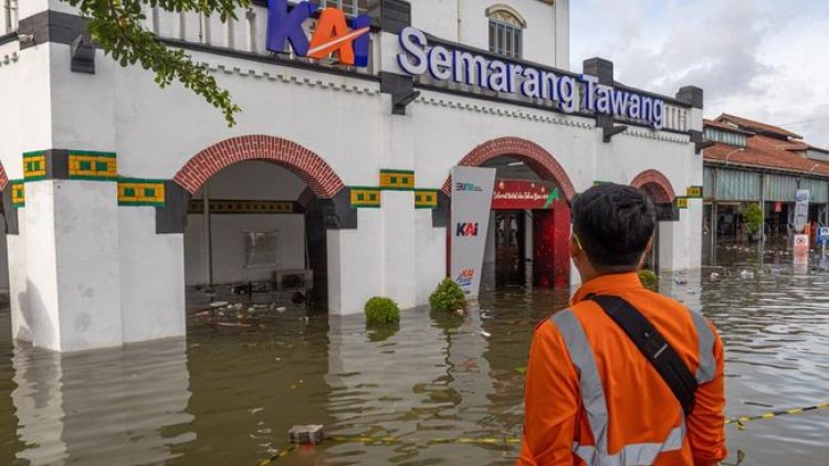 Duh! Tiga Orang Tewas Akibat Tersetrum Saat Banjir di Semarang