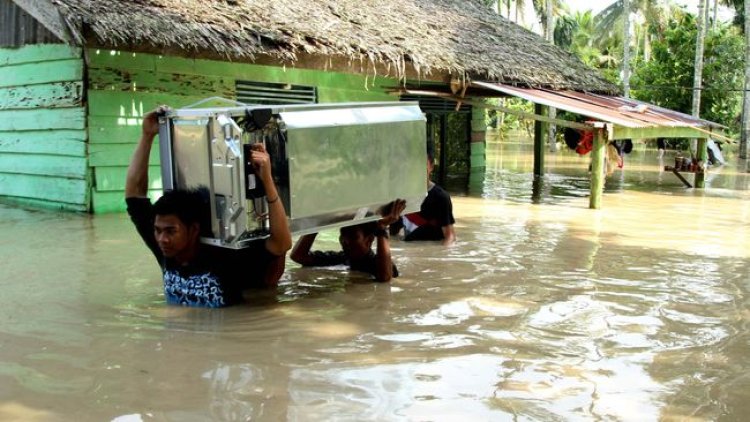 Sungai Cibiyuk Brebes Meluap, Enam Desa di Jatibarang Terendam Banjir