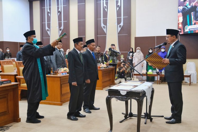 Anggota FNasdem dan FKB Dilantik PAW DPRD Kabupaten Pasuruan