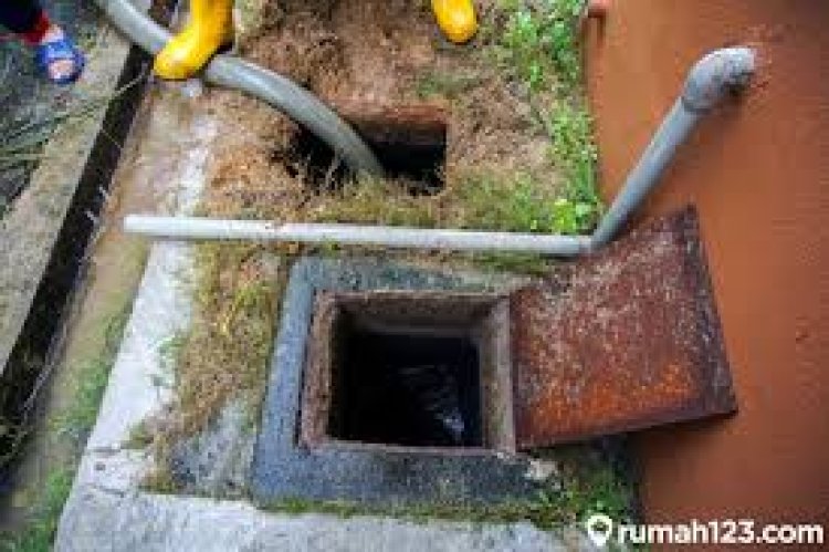 Ngawur, Truk Sedot WC Buang Tinja Sembarang di Jakarta