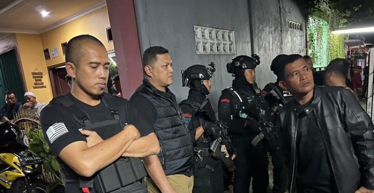 Polisi Turunkan Sniper Saat Pembebasan Balita Perempuan 3 Tahun yang Disandera Ayahnya di Depok