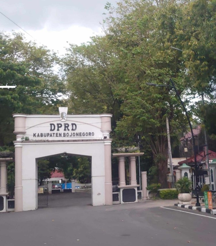 Selain Kantor Bupati, Rehab Gedung DPRD Bojonegoro Juga Molor dari Target