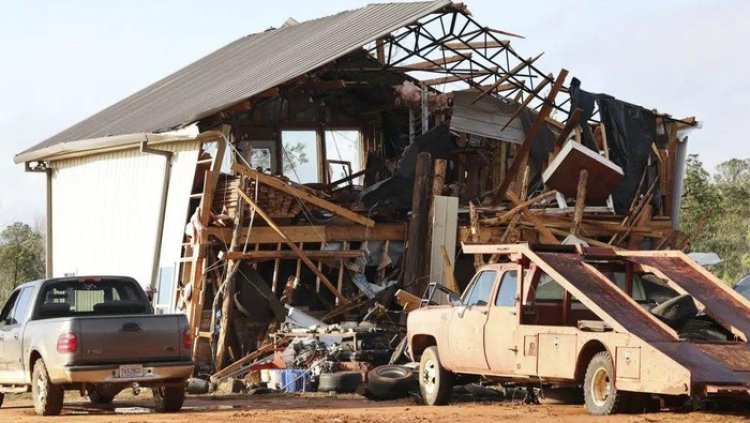 Tornado dan Badai Dahsyat Terjang Alabama AS, 6 Orang Dikabarkan Tewas