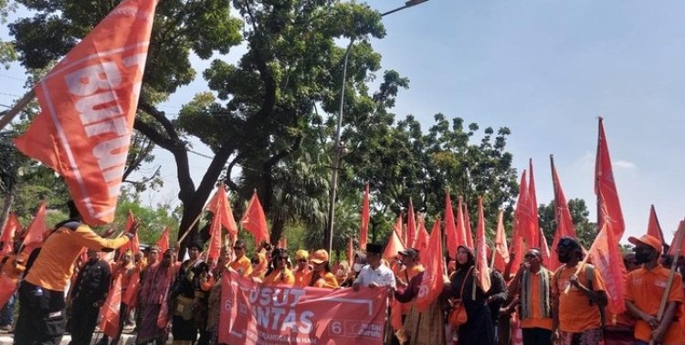 Jalan Merdeka Selatan Mulai Dipadati Massa, Ini 9 Tuntutan Demo Buruh Hari Ini