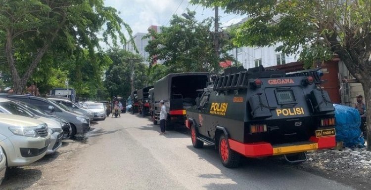 Sejumlah Personel Gabungan Siaga di Pengadilan Negeri Surabaya Jelang Sidang Perdana Kasus Tragedi Kanjuruhan