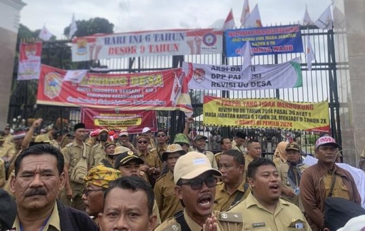 Ribuan Kades Demo di Depan DPR, Arus Lalu Lintas Dialihkan