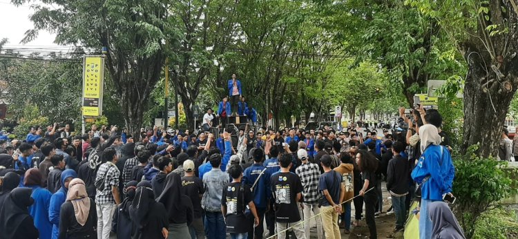 Ratusan Aktivis Mahasiswa di Sumenep Ingatkan Kapolres Kasus Mangkrak